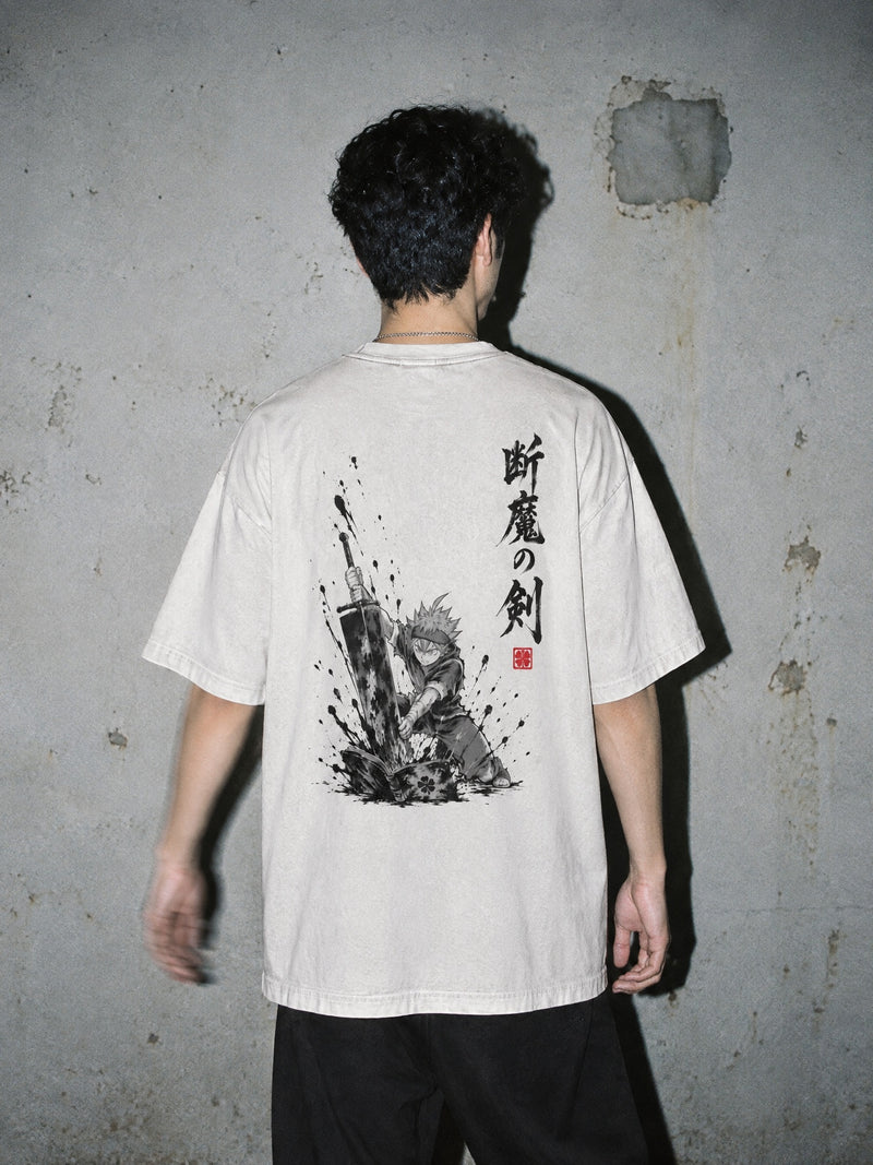 BLK-CLV ✦ Clover Blade Vintage Tee by Torazen, worn on model