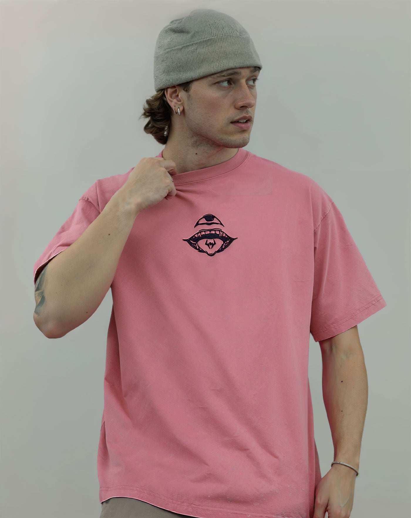 JJK ✦ Ryomen Embroidered Vintage Tee